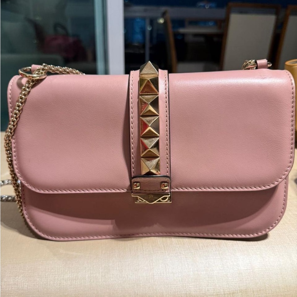 Valentino Vitello Medium Glam Lock Rockstud Flap Poudre